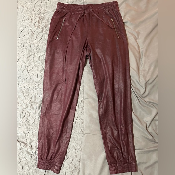 Jessica Simpson Joggers - Picture 3 of 3